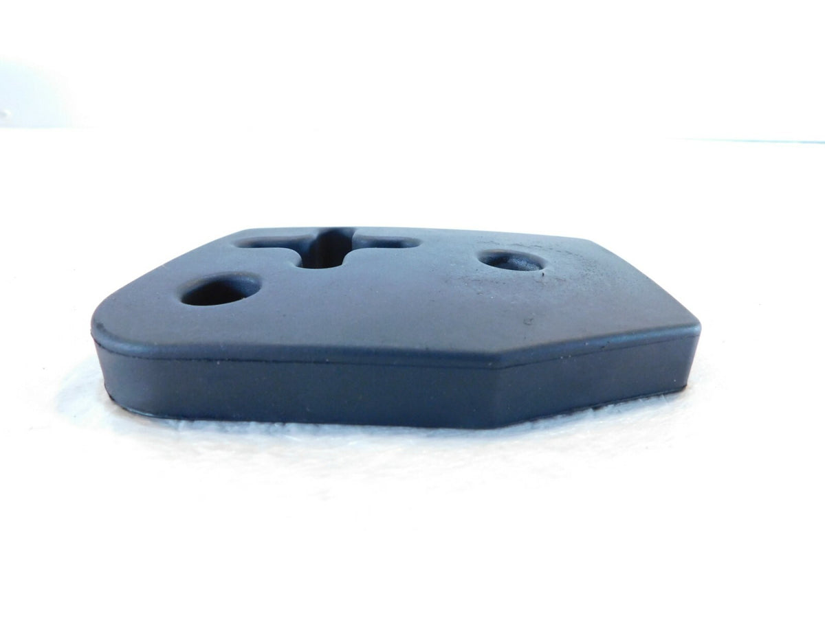 94-03 Honda VF750 Magna 750 Rear Left Engine Motor Water Pump Cover Rubber - C3 Cycle