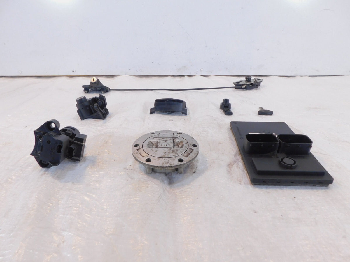 2005-13 BMW R1200RT Ignition Switch Fuel Tank Gas Cap Control Unit Lock Key Set