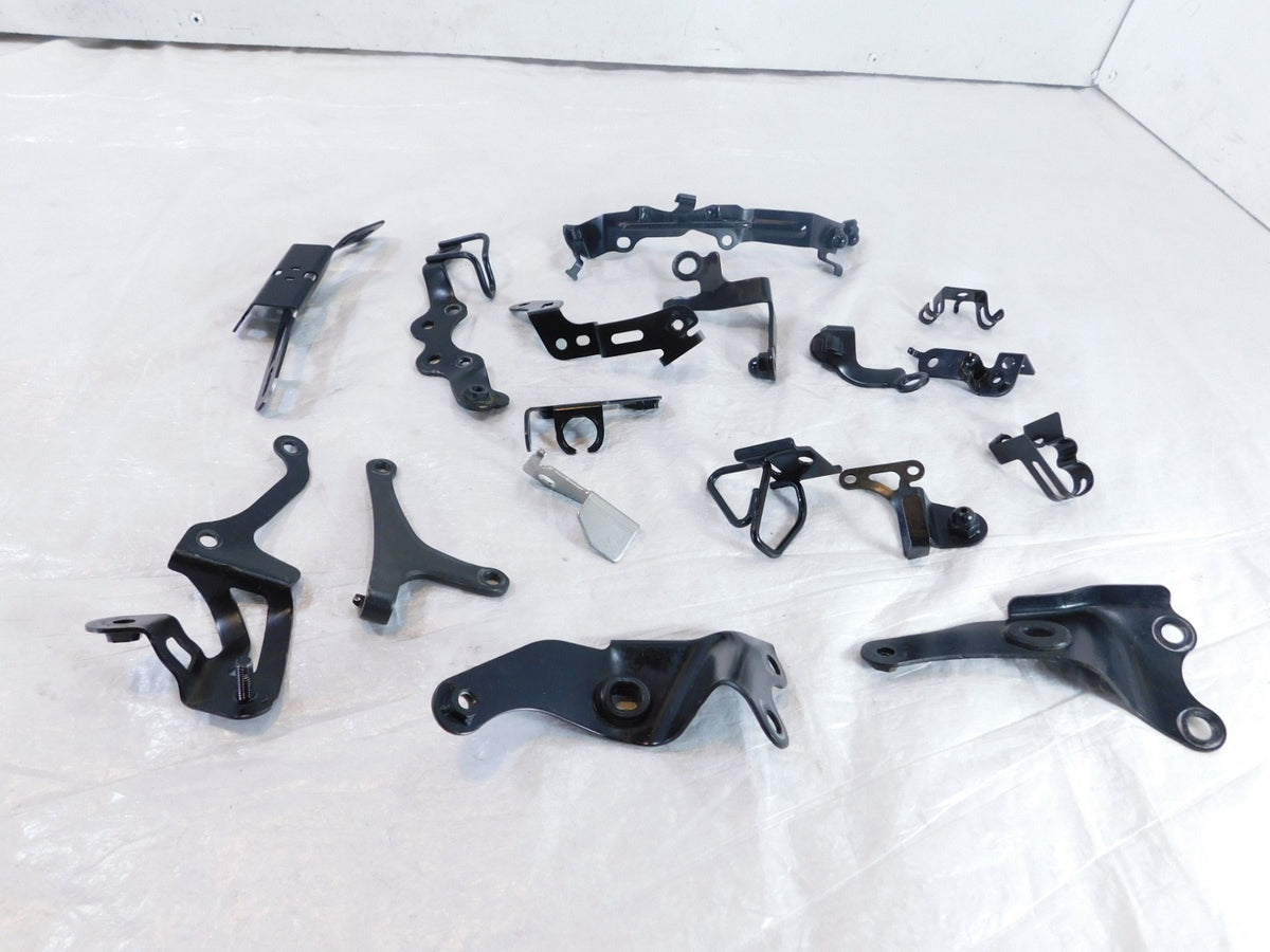 2022 22 Yamaha YZFR7 YZF-R7 R7 Miscellaneous Bracket Mount Stay Parts Box Lot - C3 Cycle