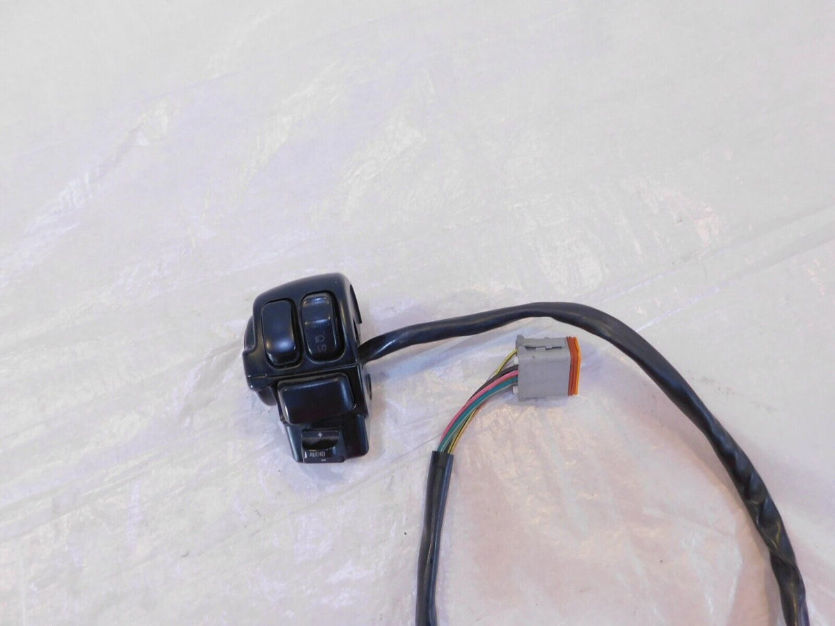 Harley Electra Glide Left Handlebar Turn Signal Horn Switches w/ Radio Volume - C3 Cycle