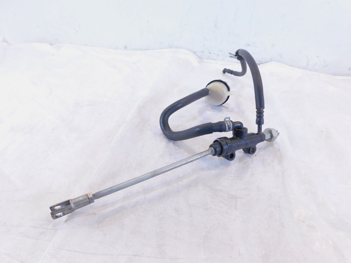 Triumph Trident Sprint & Trophy Rear Brake Master Cylinder Reservoir & Pushrod - C3 Cycle