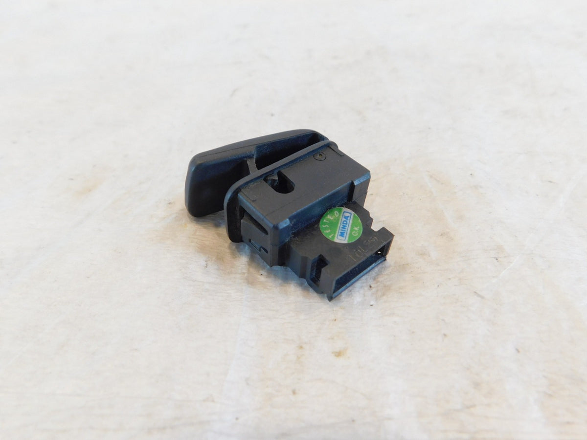 Piaggio Vespa LX GT GTS 50 125 250 Front Handlebar Indicator Alert Horn Switch - C3 Cycle