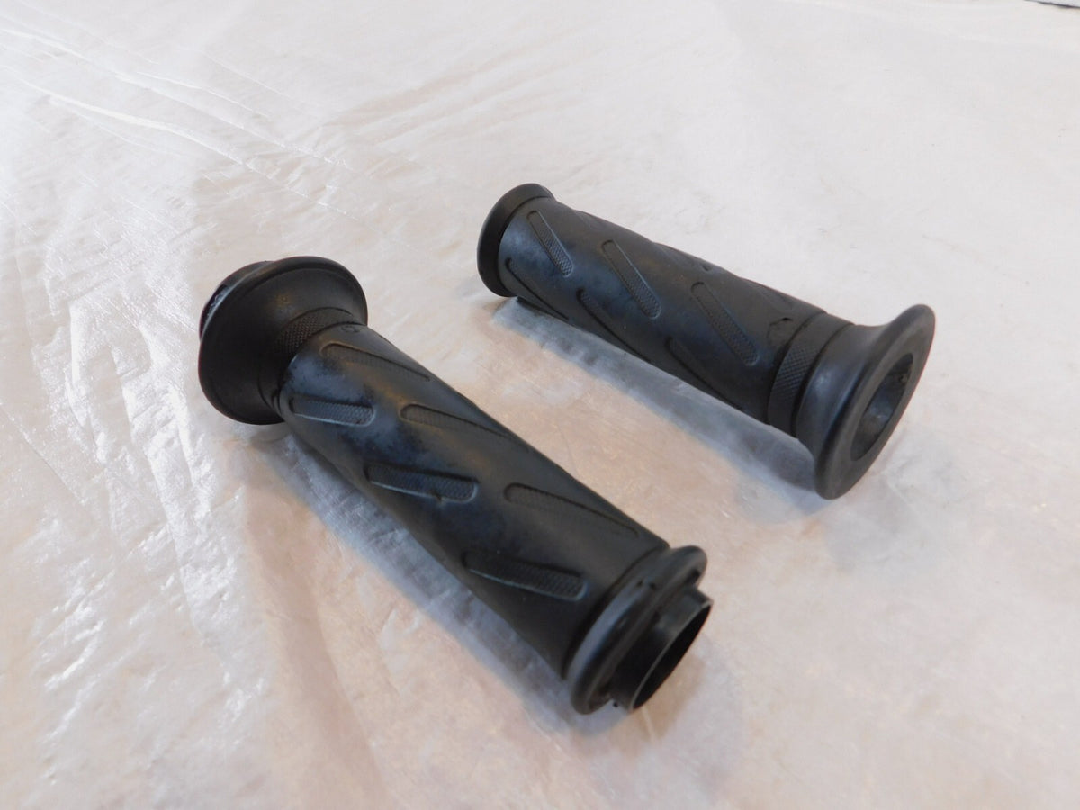 Suzuki GSXR600 GSXR750 & Burgman AN400 TU250 Left/Right Handlebar Throttle Grips - C3 Cycle