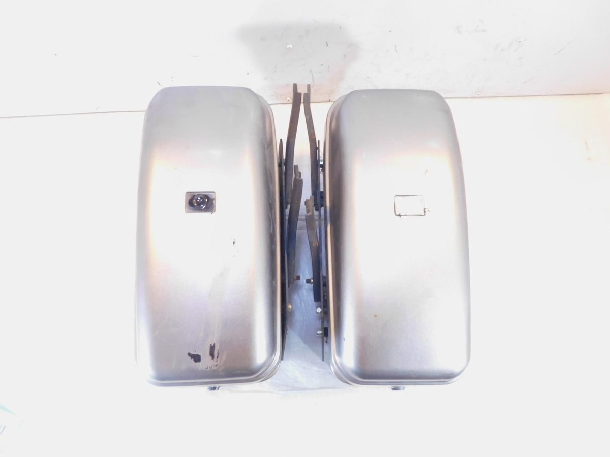 2005-08 Kawasaki Vulcan 1500 VN1500 Classic Rear Saddlebag Luggage Bags -No Key - C3 Cycle