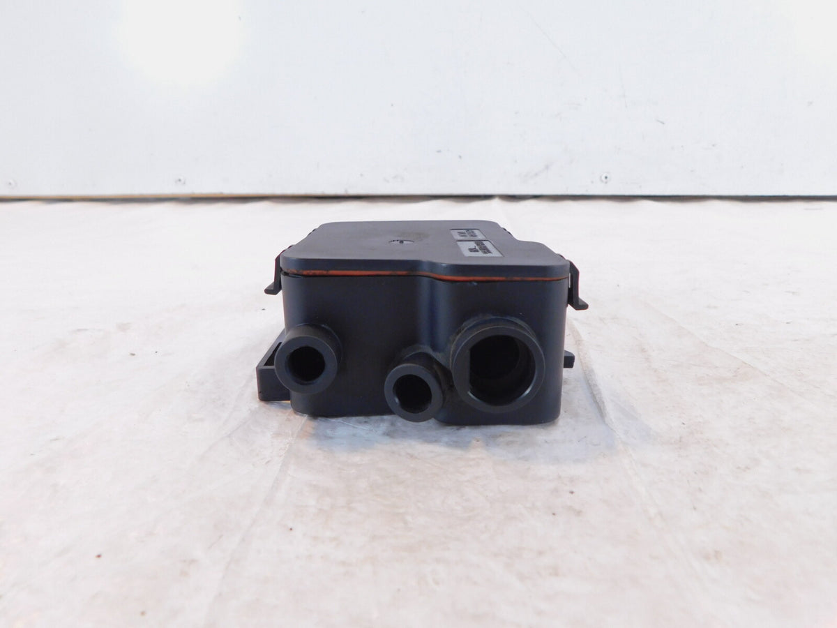 2005-2008 BMW R1200 ST R1200ST Throttle Bowden Cable Distributor Box & Cover - C3 Cycle