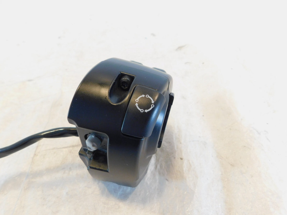 Harley Tri Glide Ultra Trike Horn Cruise Home Headlight Handlebar Switch Buttons - C3 Cycle