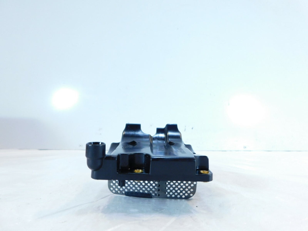 Triumph Bonneville Street Twin Thruxton R Engine Motor Crankcase Breather Cover - C3 Cycle