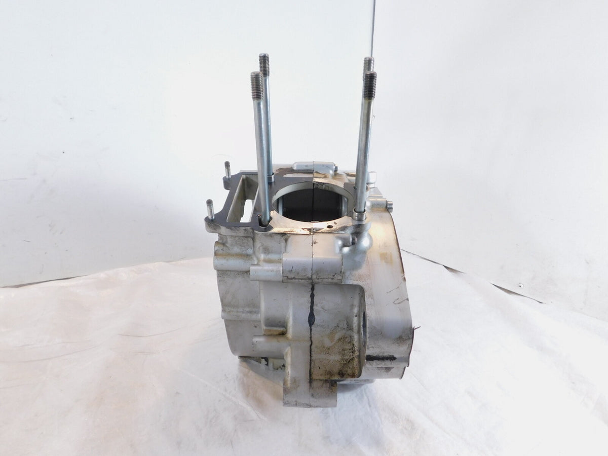 2004-2010 Suzuki GZ250 Marauder 250 Engine Motor Housing Block Crankcase Cases - C3 Cycle