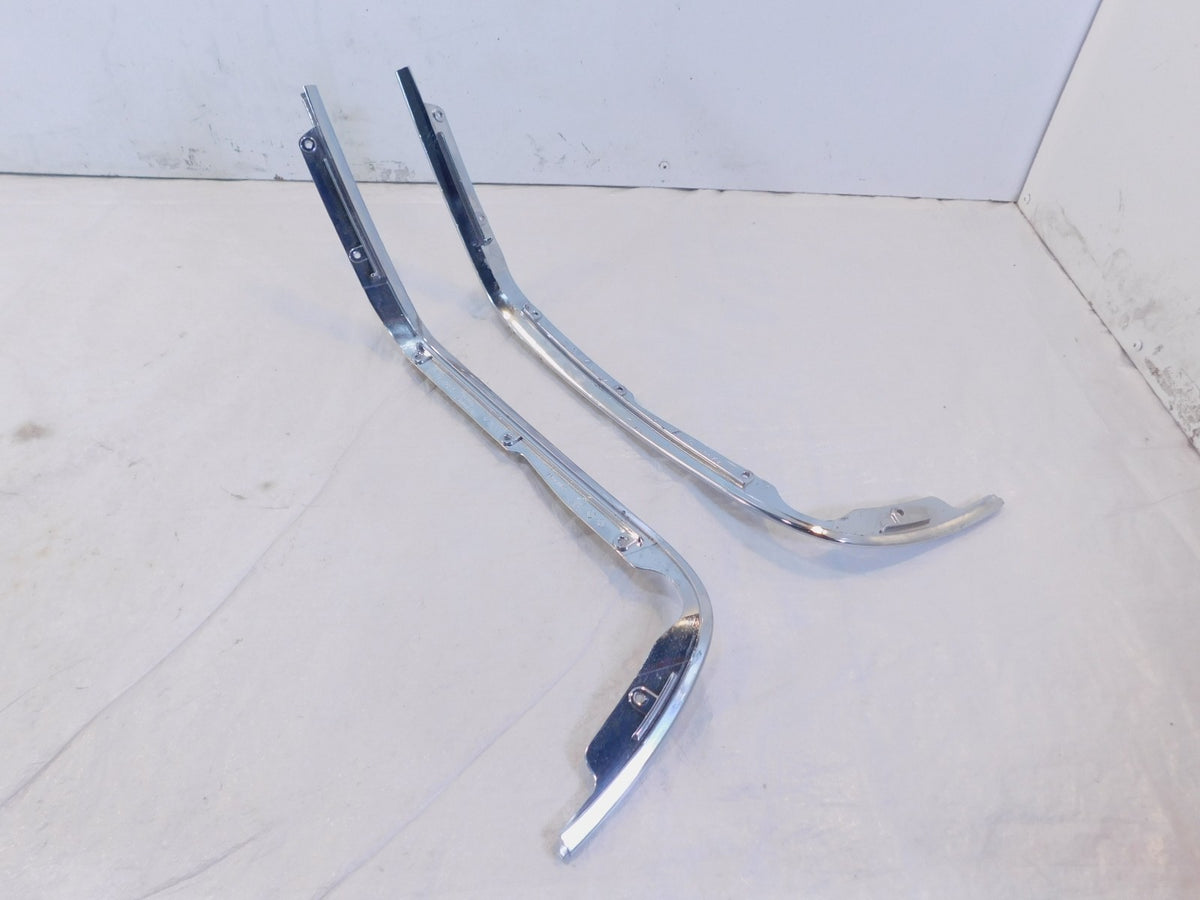 Vespa Primavera Sprint 50 125 150 Elettrica Pair Chrome Shield Edge Fairing Trim - C3 Cycle
