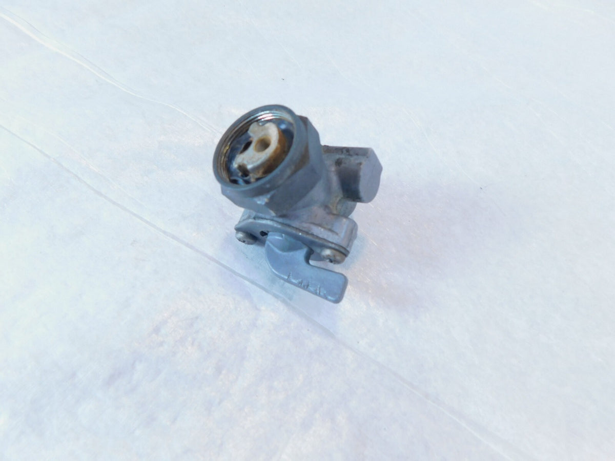 Harley Davidson Sportster 883 & 1200 Gas Tank Fuel Valve Petcock Tap - Shut off - C3 Cycle
