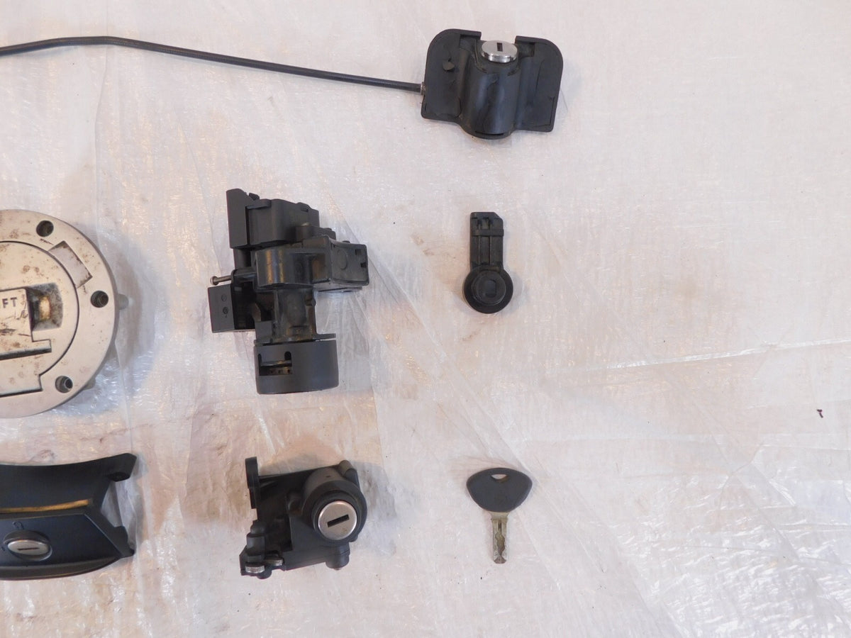 2005-13 BMW R1200RT Ignition Switch Fuel Tank Gas Cap Control Unit Lock Key Set