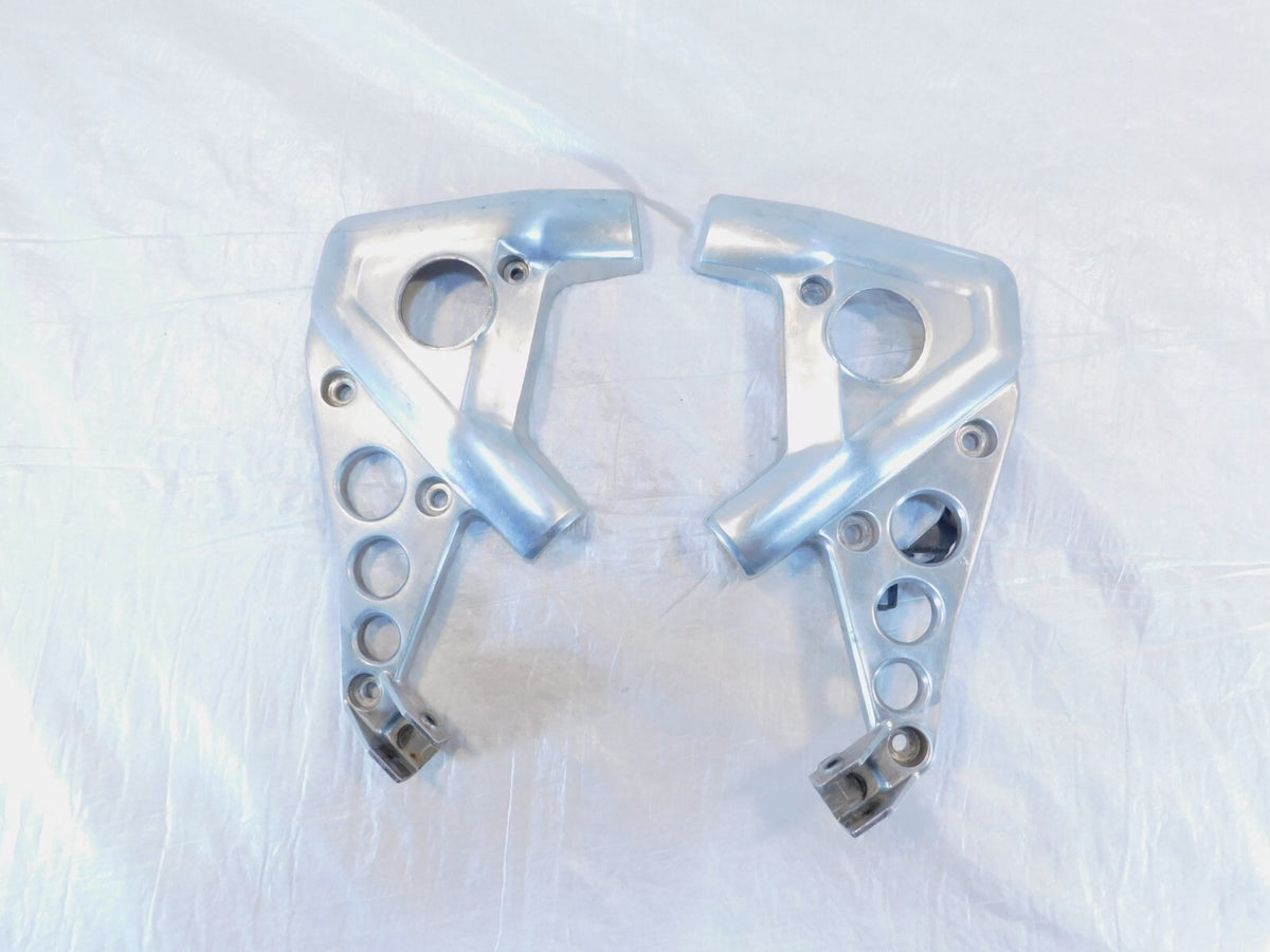 85-86 Honda Shadow 1100 Rear Left Right Passenger Footpeg Footrest Mount Bracket - C3 Cycle