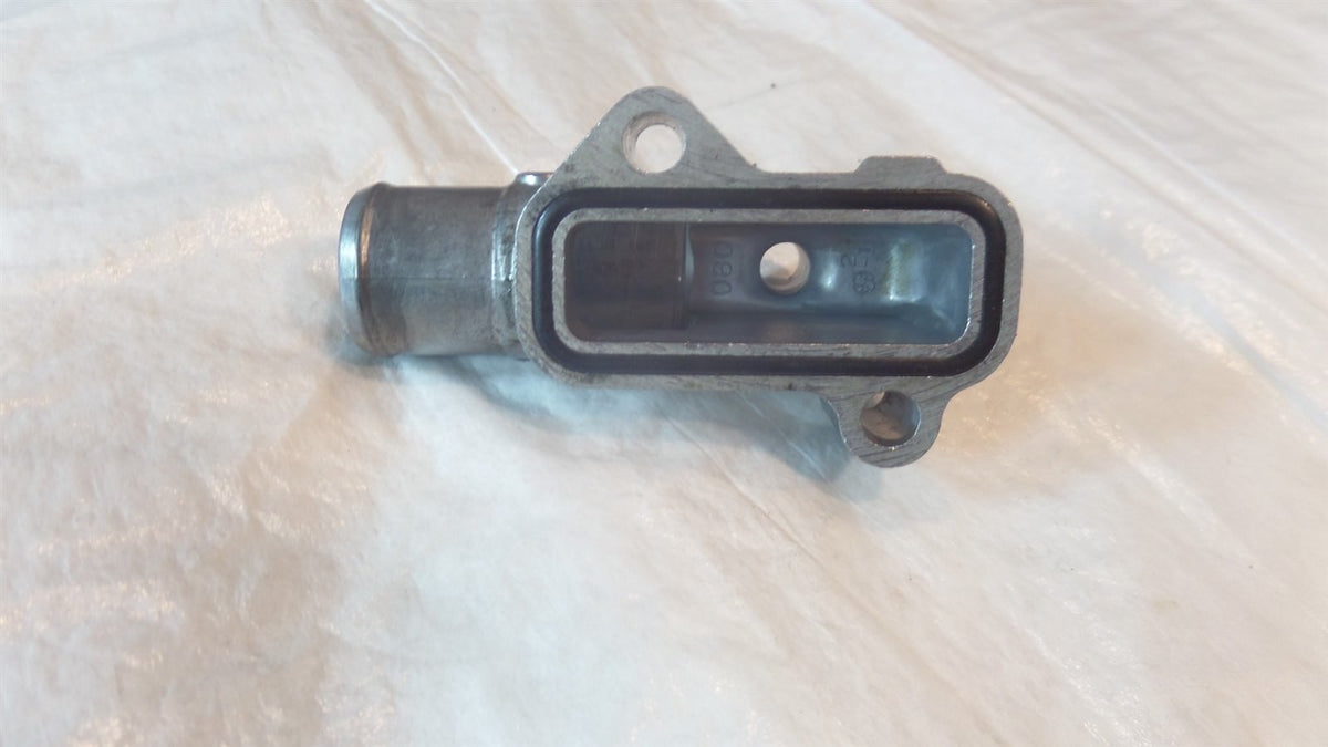 Kawasaki Ninja ZX-6 ZX6R ZX-6RR ZX6RR & ZZR600 Cylinder Coolant Pipe Fitting