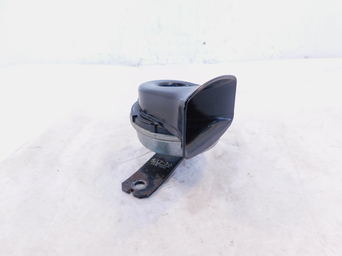 1981-1983 Yamaha Virago 750 XV750 Front Black Indicator Horn & Mount Bracket