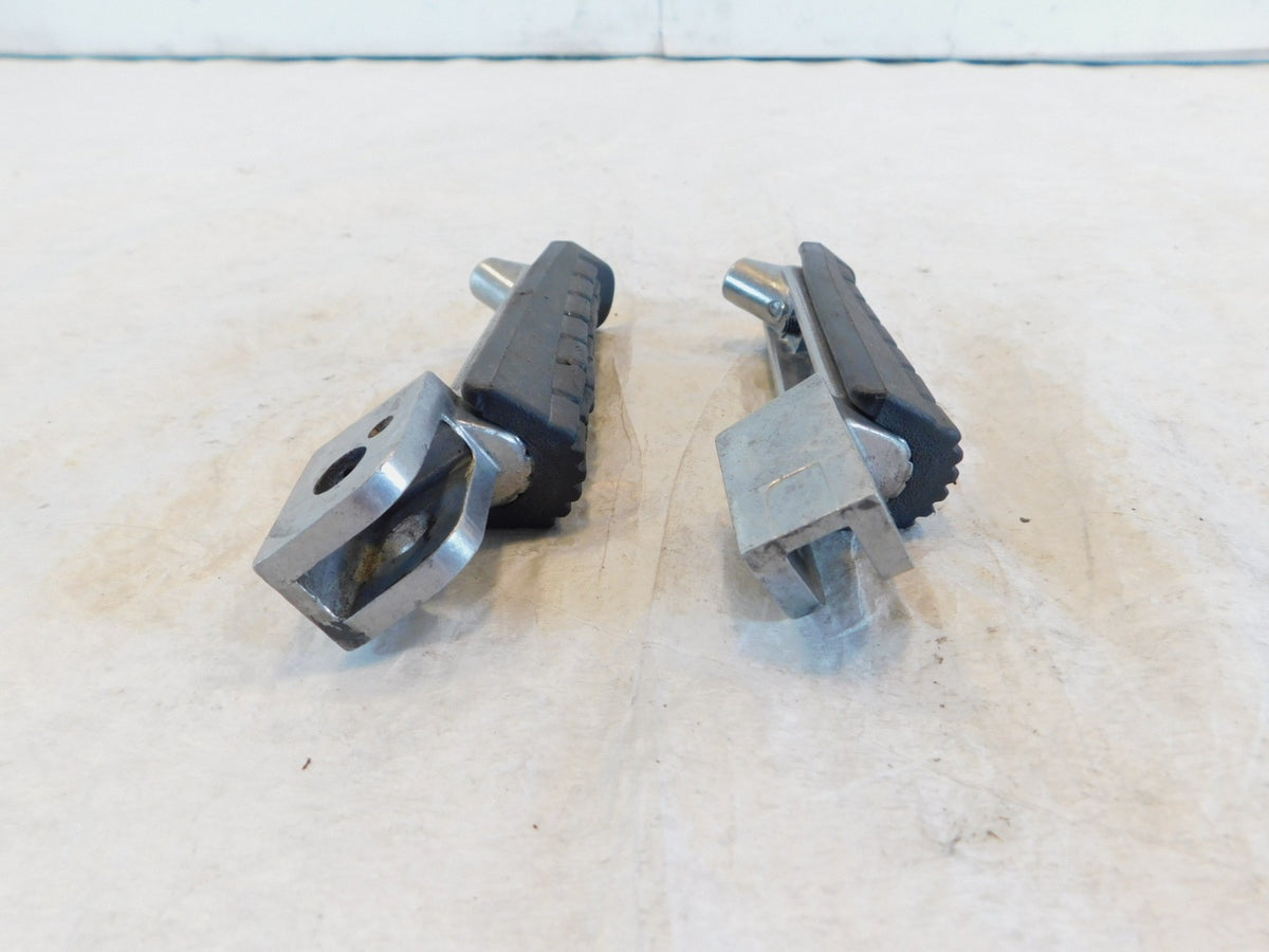 Triumph Daytona Sprint Trident Trophy 900 1200 Rear Left/Right Footrest Foot Peg - C3 Cycle