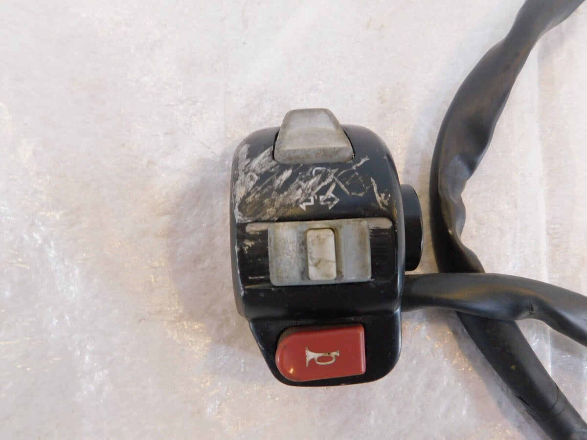 Yamaha YW50 Zuma 50 50F 50FX Front Left Handlebar Indicator Turn Signal Switches - C3 Cycle