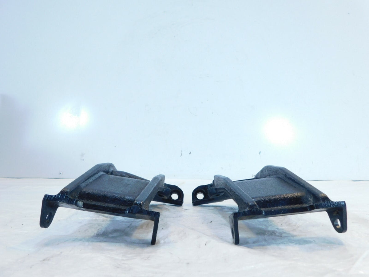 Yamaha Royal Star Tour Deluxe & Venture Front Footboard Footrest Bracket Mounts