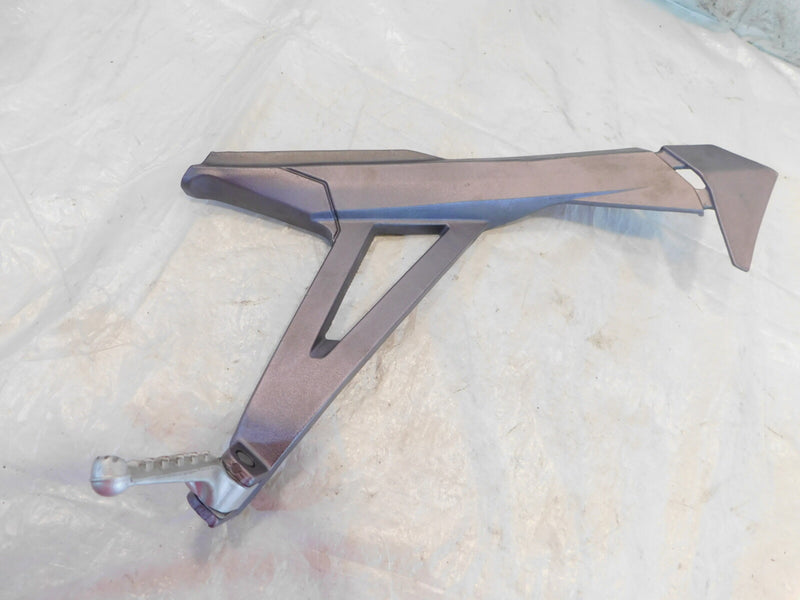 01-04 Aprilia RST1000 RST 1000 Futura Right Rear Footpeg Footrest Holder Bracket