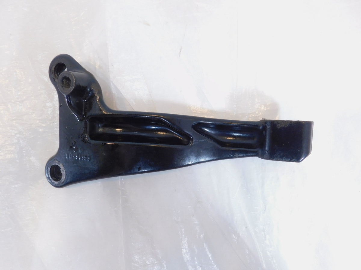 Harley Davidson Dyna Street Bob & Super Glide Exhaust Pipe Mount Bracket Hanger - C3 Cycle