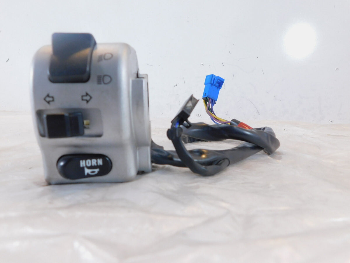 2005-2007 Victory Kingpin Vegas Left Handlebar Horn & Turn Signal Switch Buttons - C3 Cycle