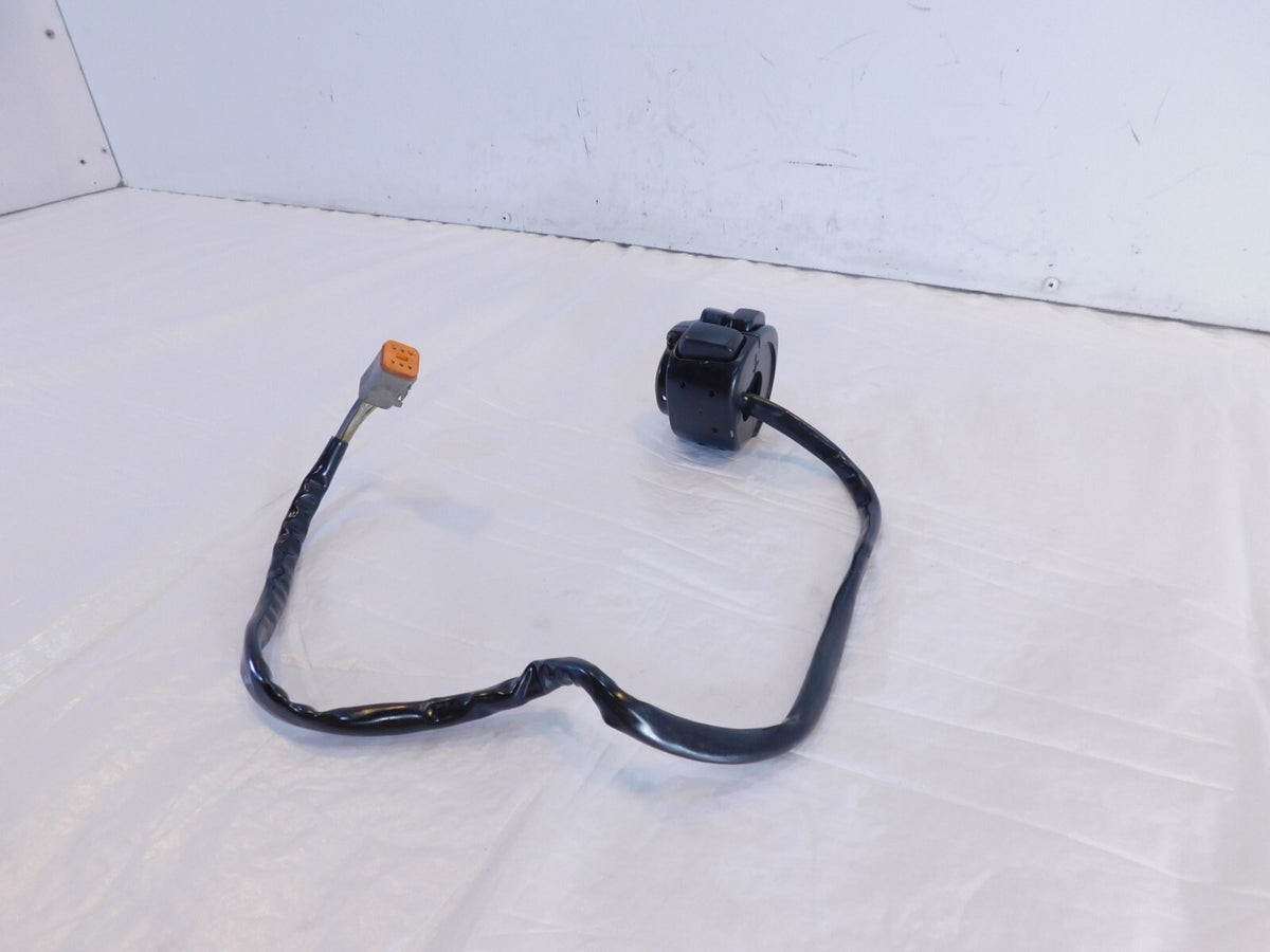 Harley Davidson Softail Dyna Sportster Left Handlebar Horn Turn Signal Switches - C3 Cycle