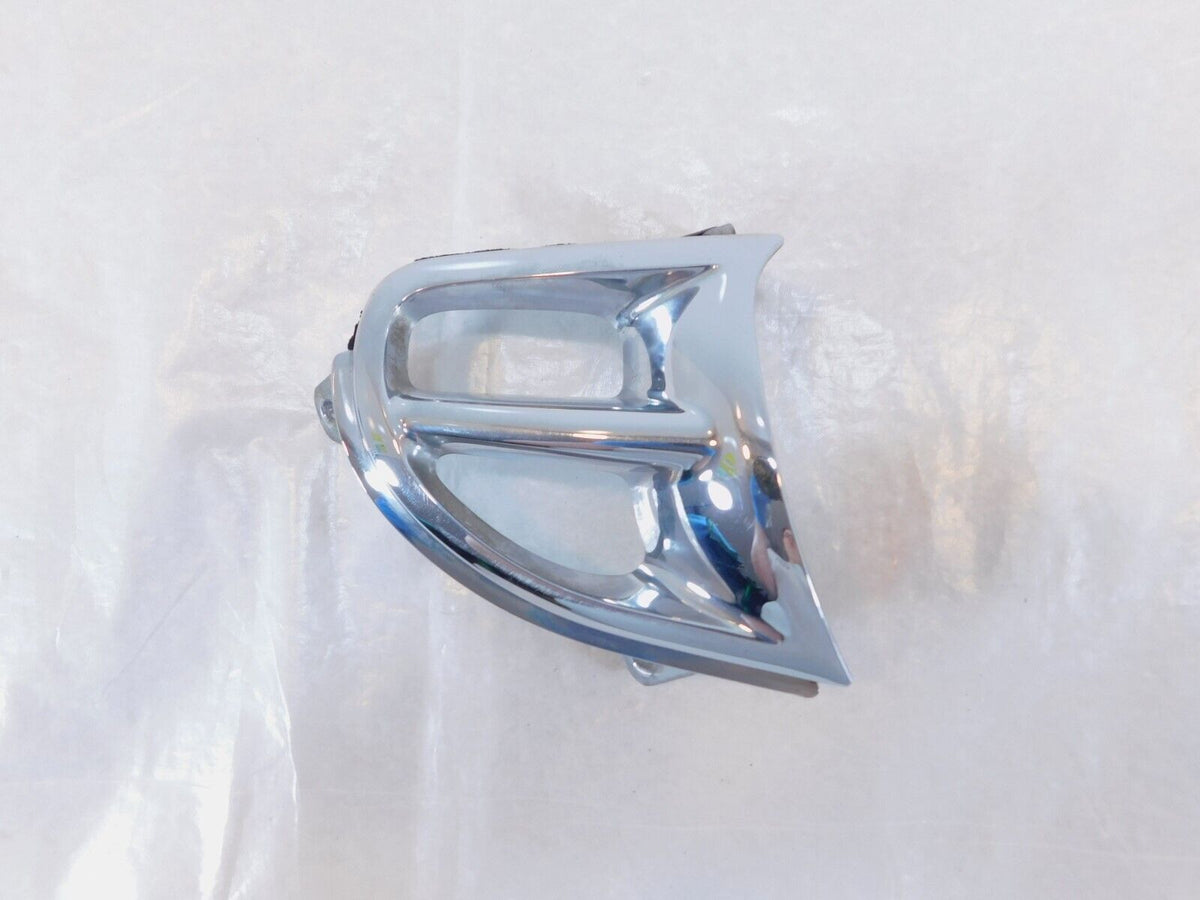 01-2005 Honda GL1800 Goldwing 1800 Right Fairing Cowl Air Duct Cover Cover Trim