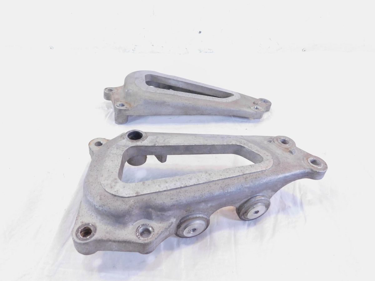 81-83 Yamaha Virago 750 XV750 Rear Left Right Passenger Foot Peg Mount Brackets