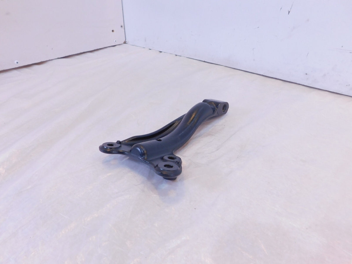Harley Davidson Dyna Street Bob & Super Glide Exhaust Pipe Mount Bracket Hanger - C3 Cycle