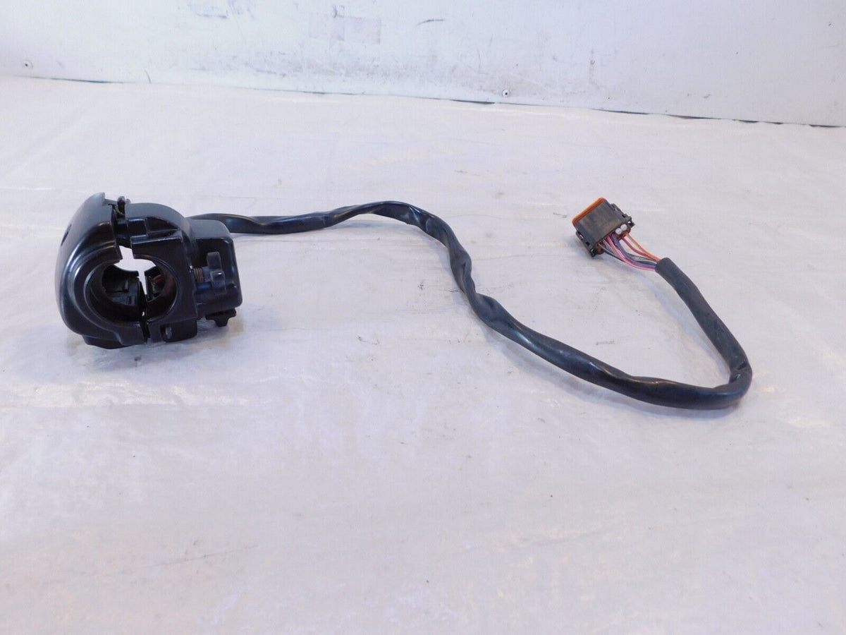 Harley Electra Glide Right Handlebar Engine Stop Start Kill Switches w/ Radio - C3 Cycle