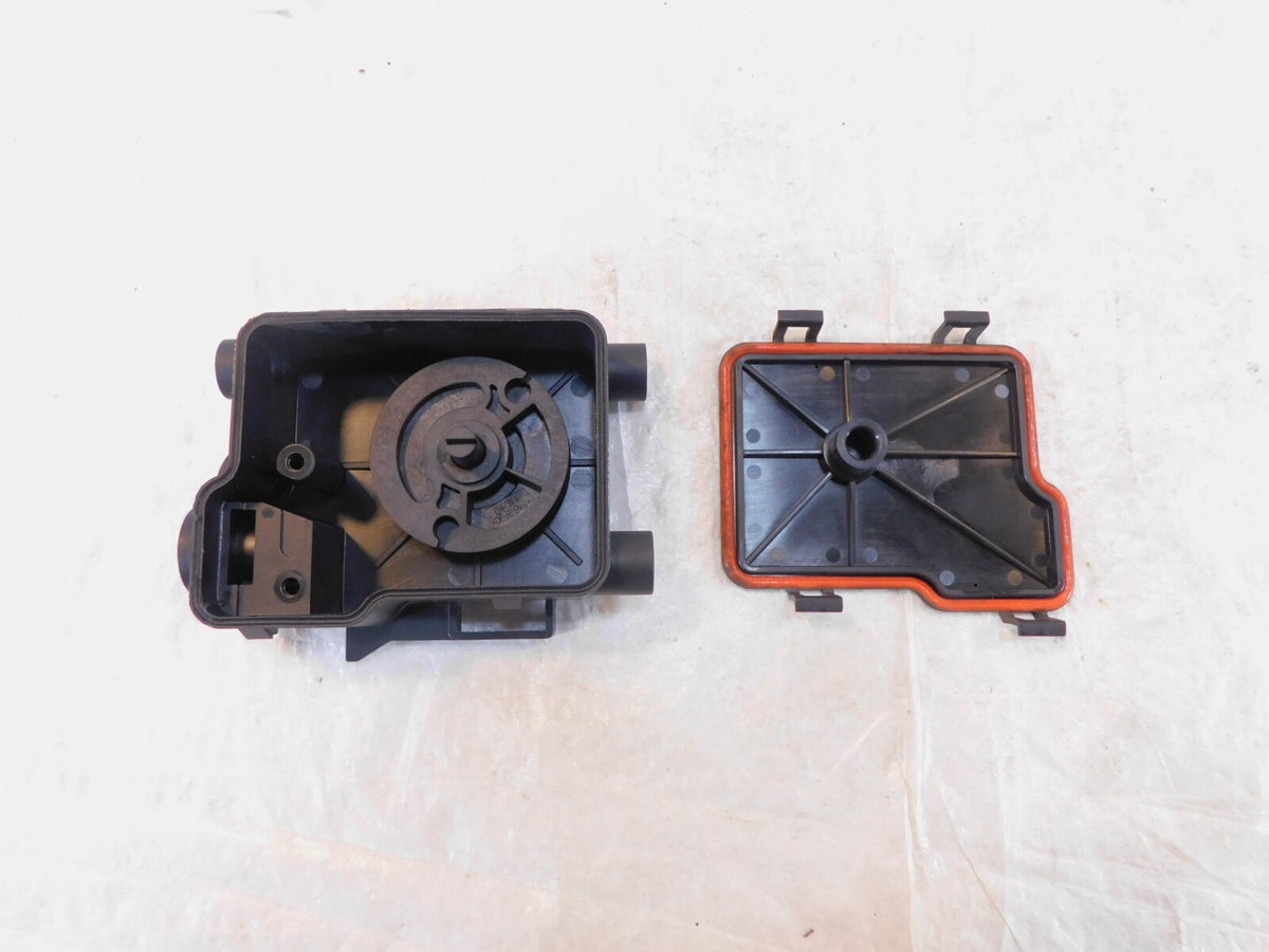 2005-2008 BMW R1200 ST R1200ST Throttle Bowden Cable Distributor Box & Cover - C3 Cycle