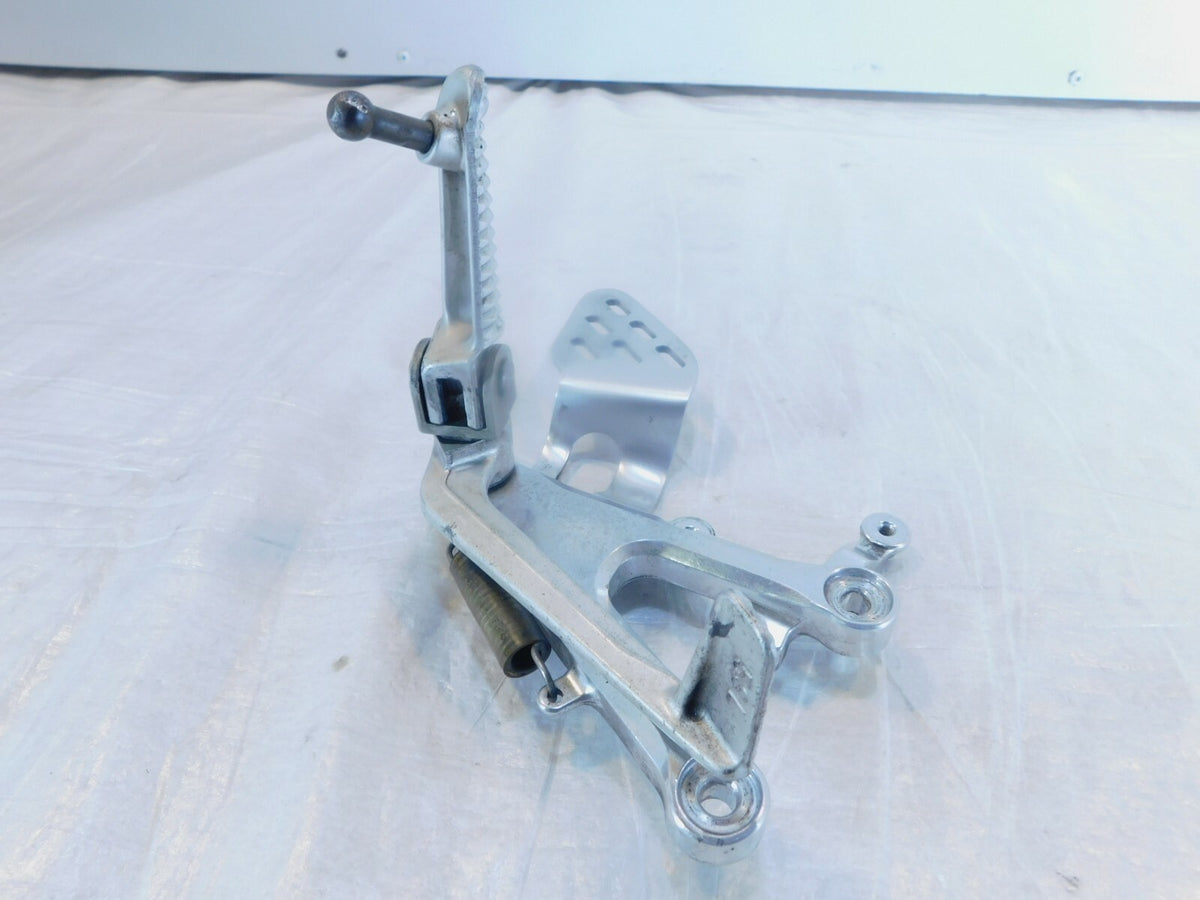 Yamaha YZFR6 R6 YZFR6S OEM Rear Back Footpeg Bracket & Pedal Assembly - C3 Cycle