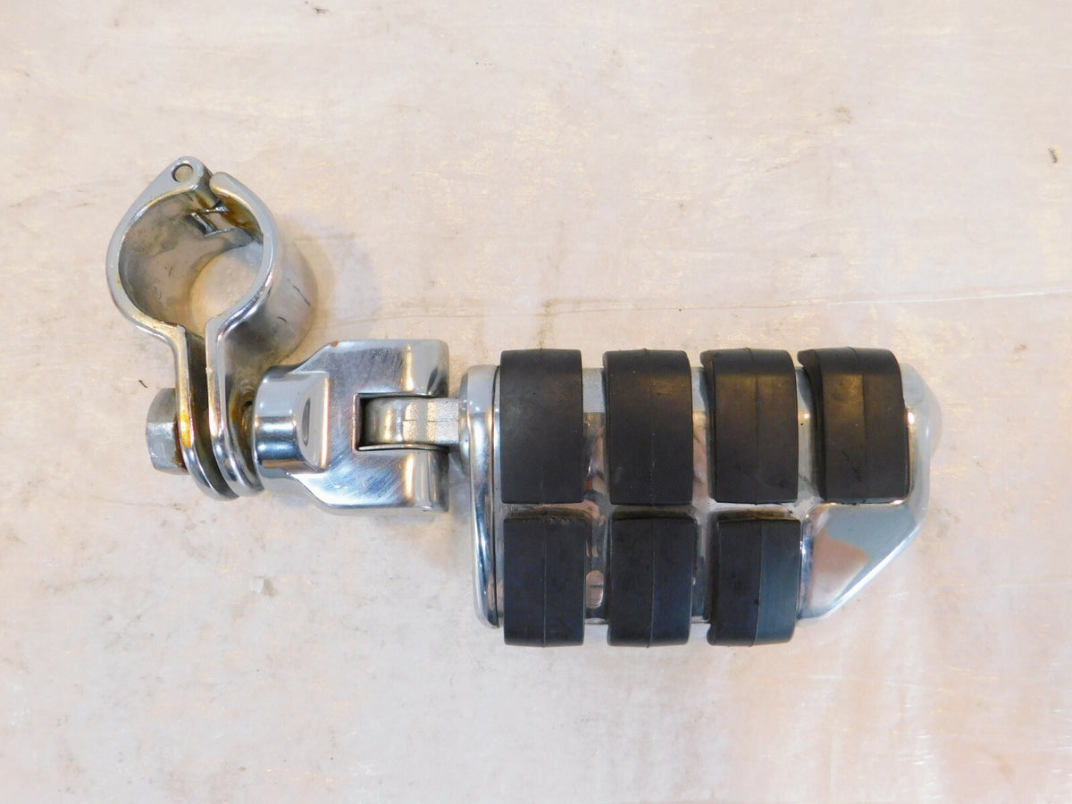 2005 05 Yamaha V-Star XVS1100 1100 Classic Right Side Foot Footrest Highway Peg - C3 Cycle