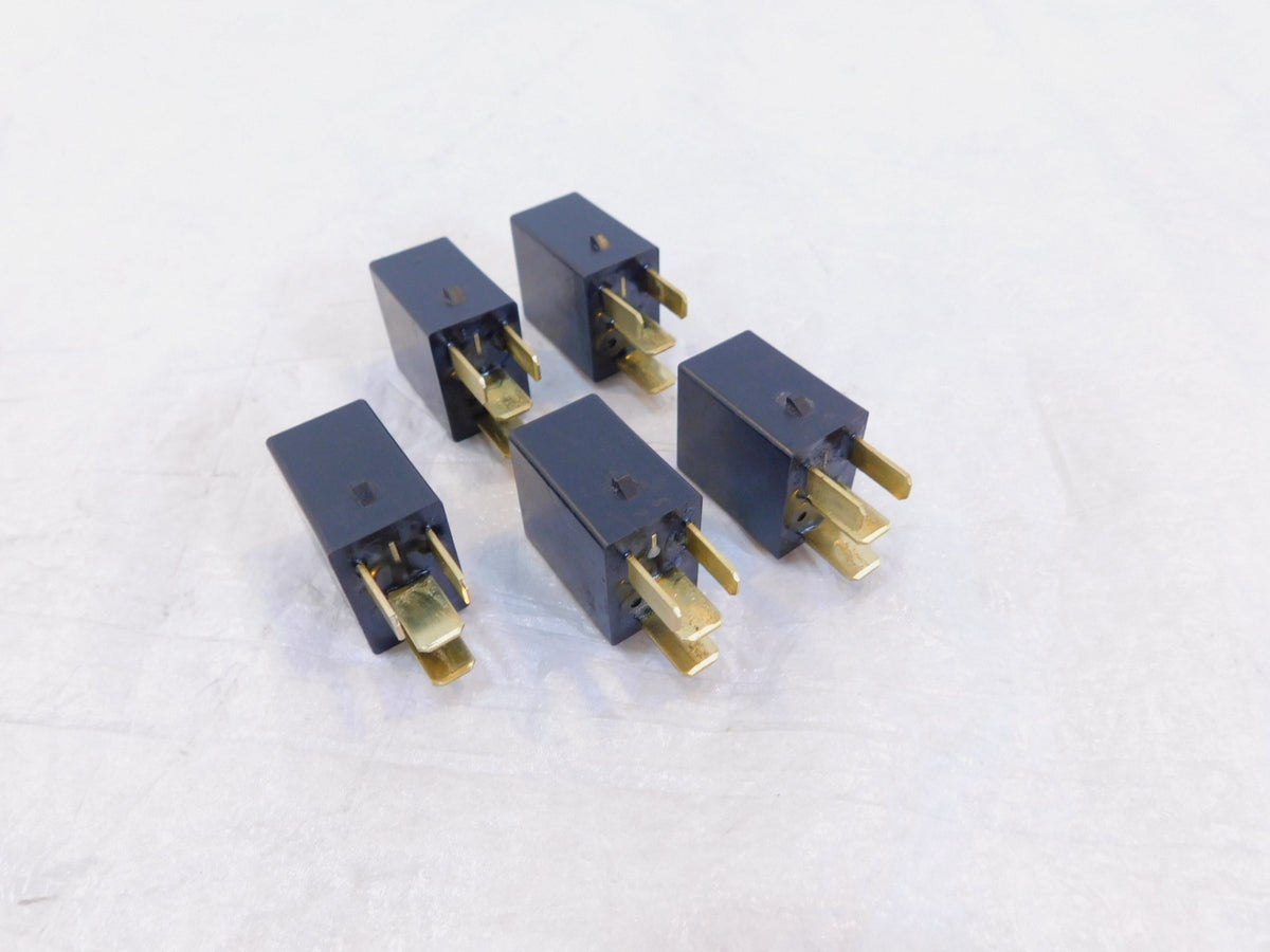 2013-2016 Triumph Street Triple Miscellaneous Electrical Fuse Contact Relay Lot - C3 Cycle