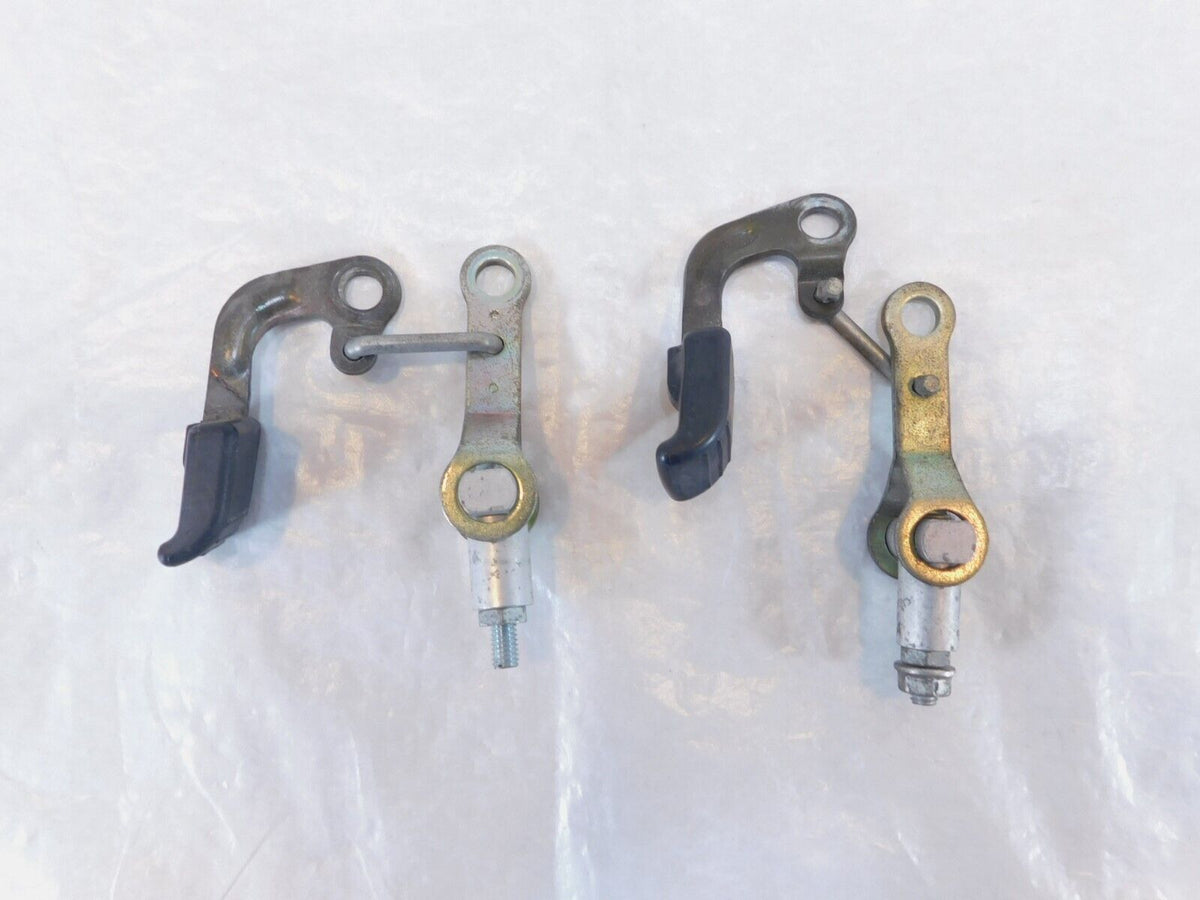 Honda GL1800 Goldwing 1800 Windshield Windscreen Adjust Adjuster Latch Buttons - C3 Cycle