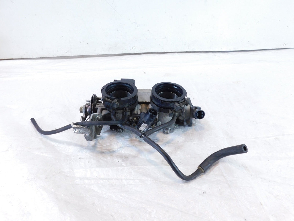 2001-2005 Honda Goldwing GL1800 GL1800A Engine Air Intake Throttle Body Bodies - C3 Cycle
