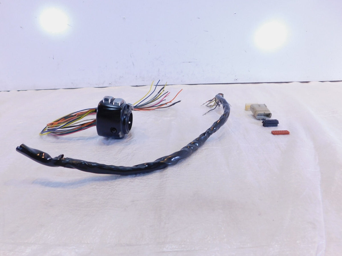 Harley Davidson Electra Glide Ultra Left Handlebar Speaker Volume & CB Switches