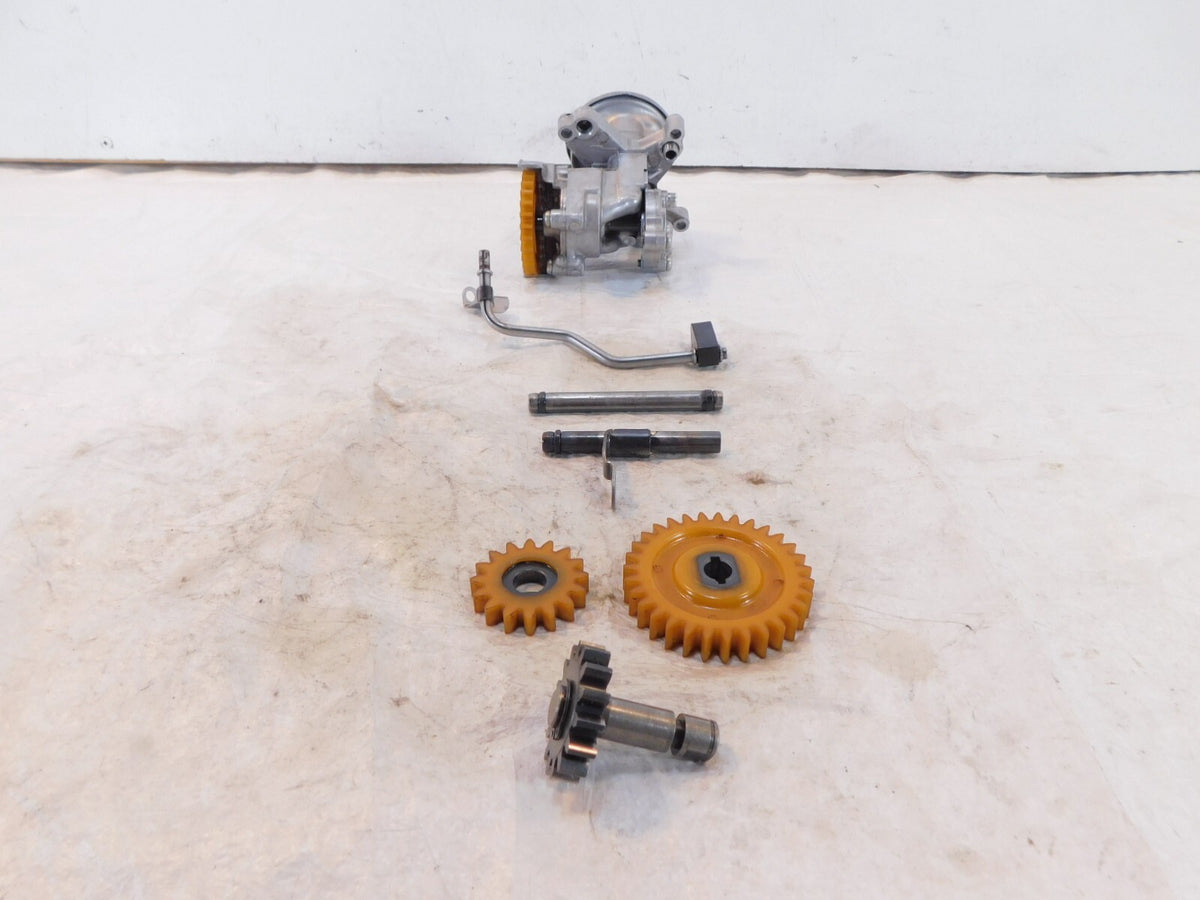 1985-07 Yamaha V-Max 1200 VMX12 VMX 1200 Engine Motor Oil Pump w/ Gears & Pipes - C3 Cycle