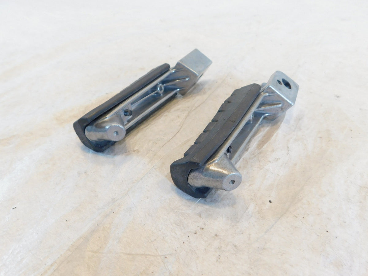 Triumph Daytona Sprint Trident Trophy 900 1200 Rear Left/Right Footrest Foot Peg - C3 Cycle