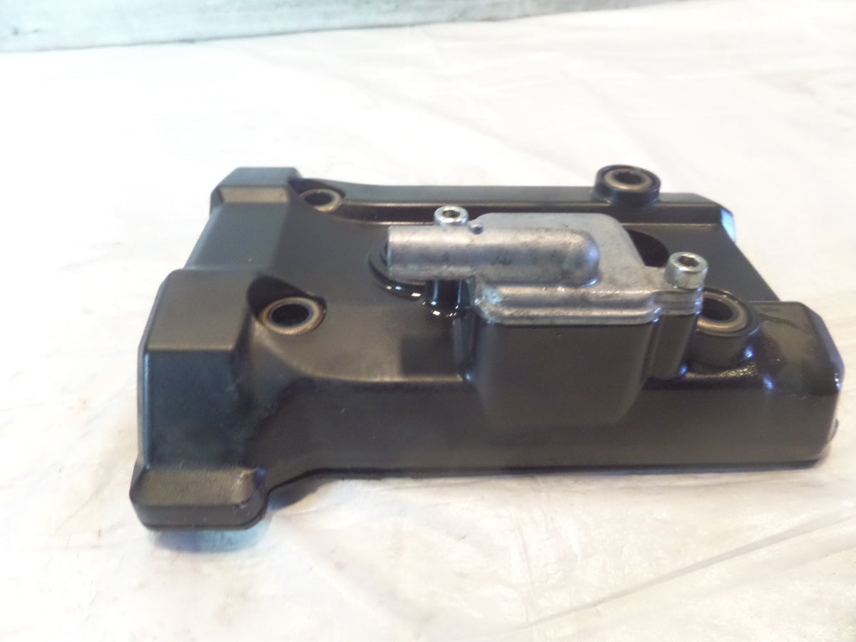 15-18 Yamaha YZFR3 R3 Engine Motor Cylinder Head Cover Lid Top 1WD-E1191-00-00 - C3 Cycle