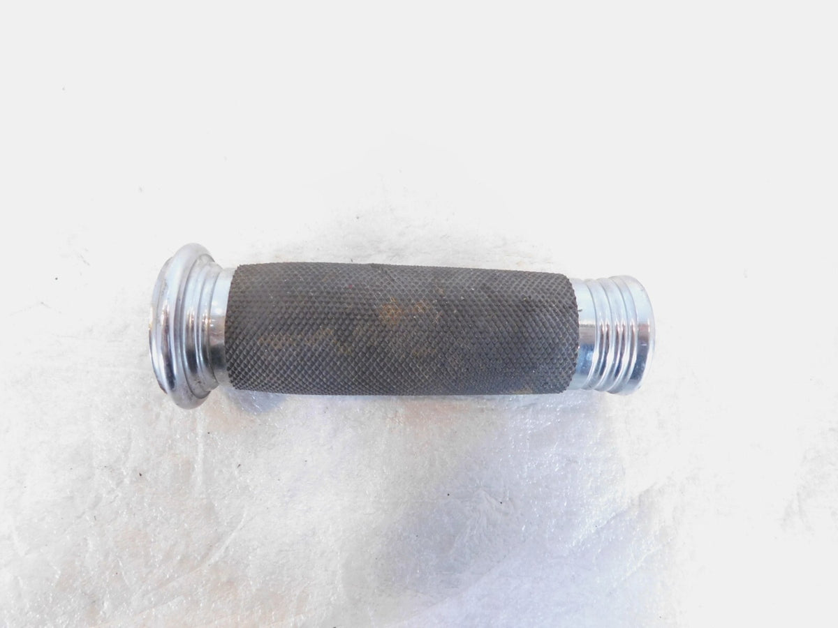 Harley Davidson Dyna Sportster & Softail Chrome Right Hand Handlebar Grip - C3 Cycle