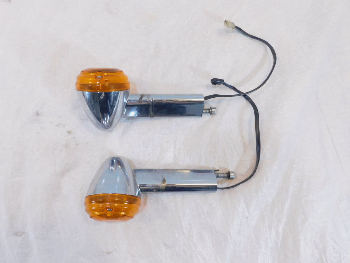 Victory Deluxe & Standard V92 Cruiser Front Left & Right Turn Signal Indicators - C3 Cycle