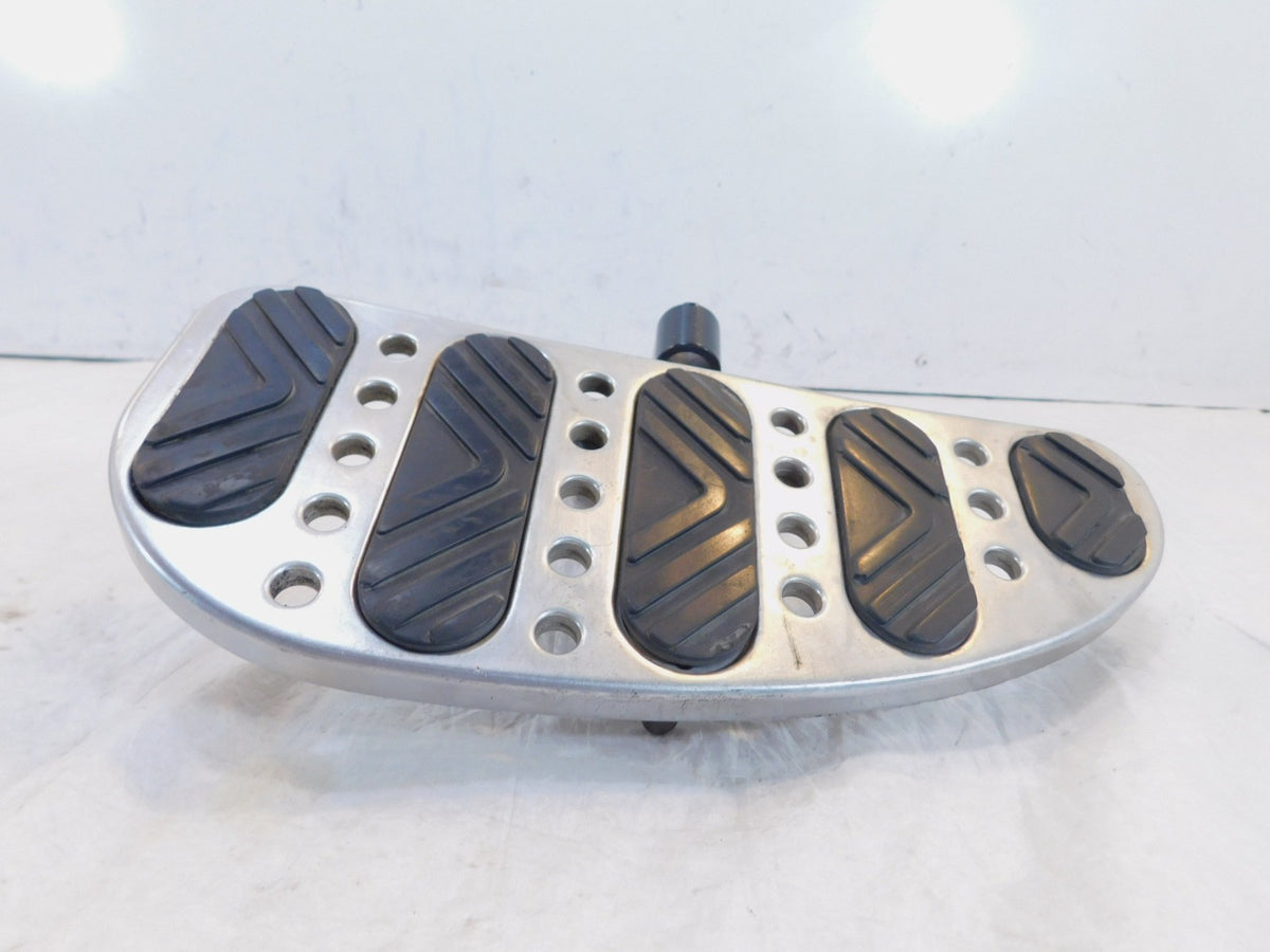Victory V92 Classic & Touring Cruiser Left Footboard Floorboard & Mount Bracket - C3 Cycle