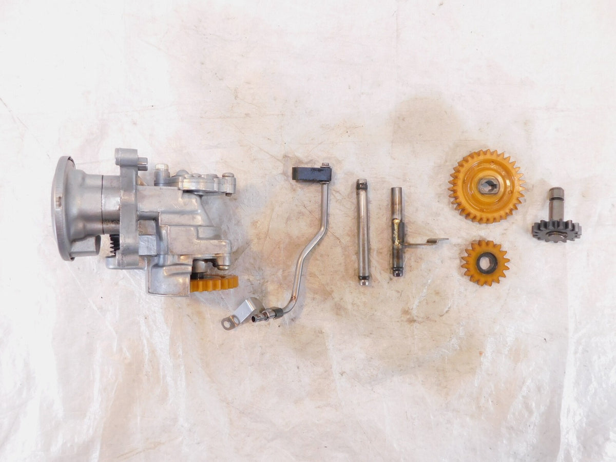 1985-07 Yamaha V-Max 1200 VMX12 VMX 1200 Engine Motor Oil Pump w/ Gears & Pipes - C3 Cycle