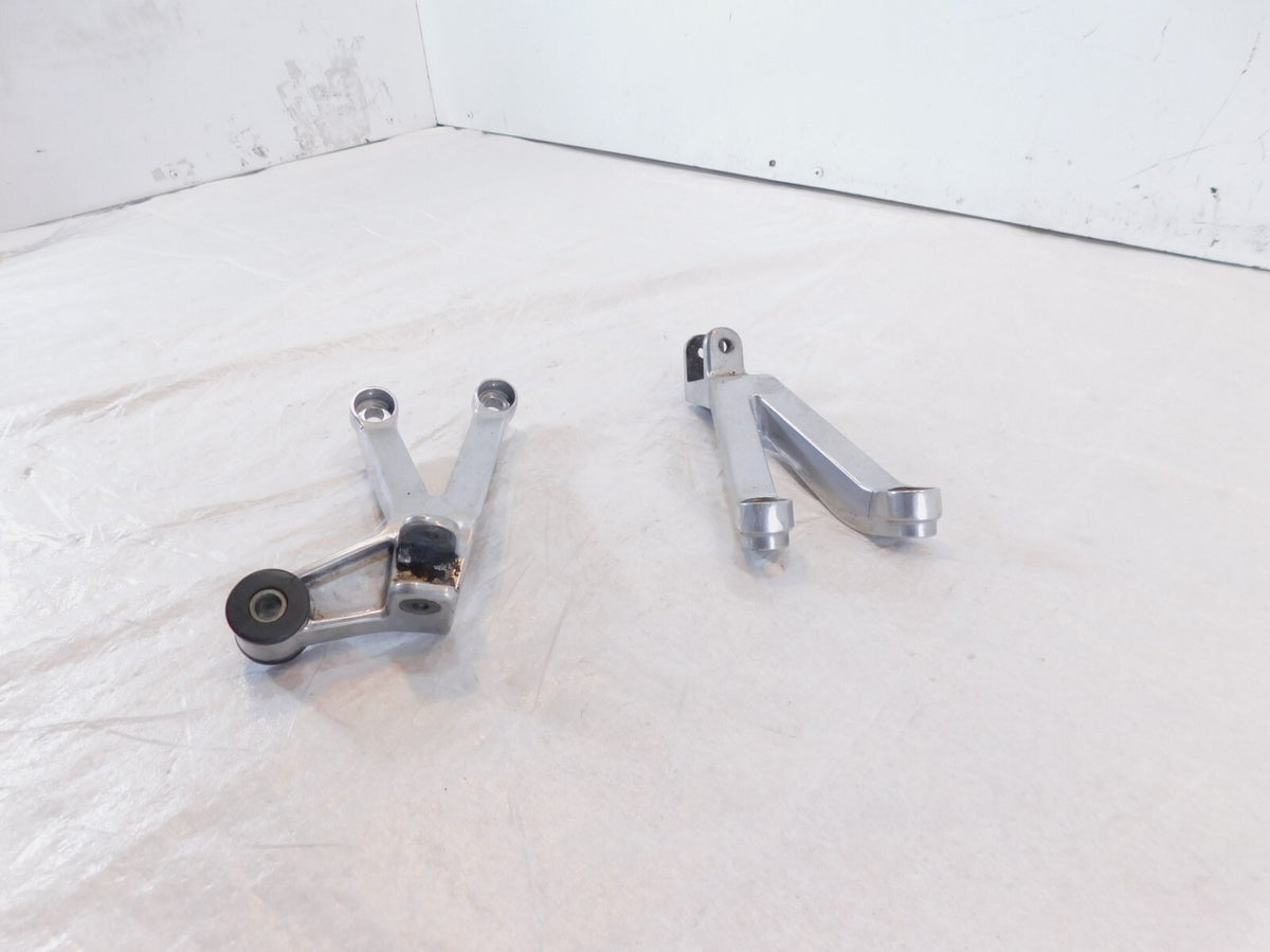 Honda CBR900RR CBR929RR FireBlade Rear Left/Right Footpeg Footrest Holder Mounts - C3 Cycle