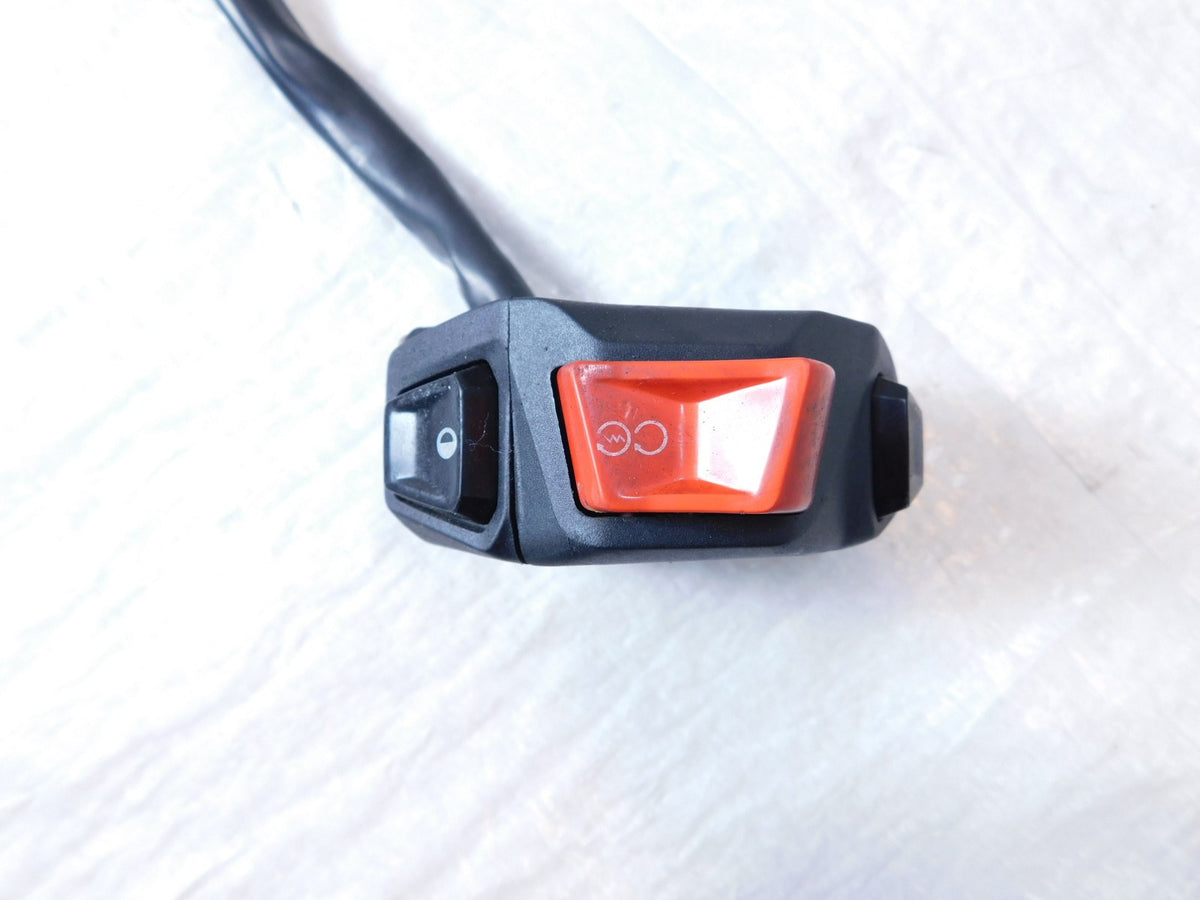Aprilia RS660 Extrema & Tuono 660 1100 Front Right Handlebar Control Switches - C3 Cycle