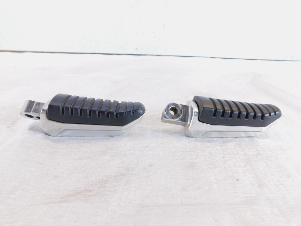 Suzuki GSX1300R Hayabusa & GW250 Rear Passenger Right/Left Footpeg Footrests - C3 Cycle