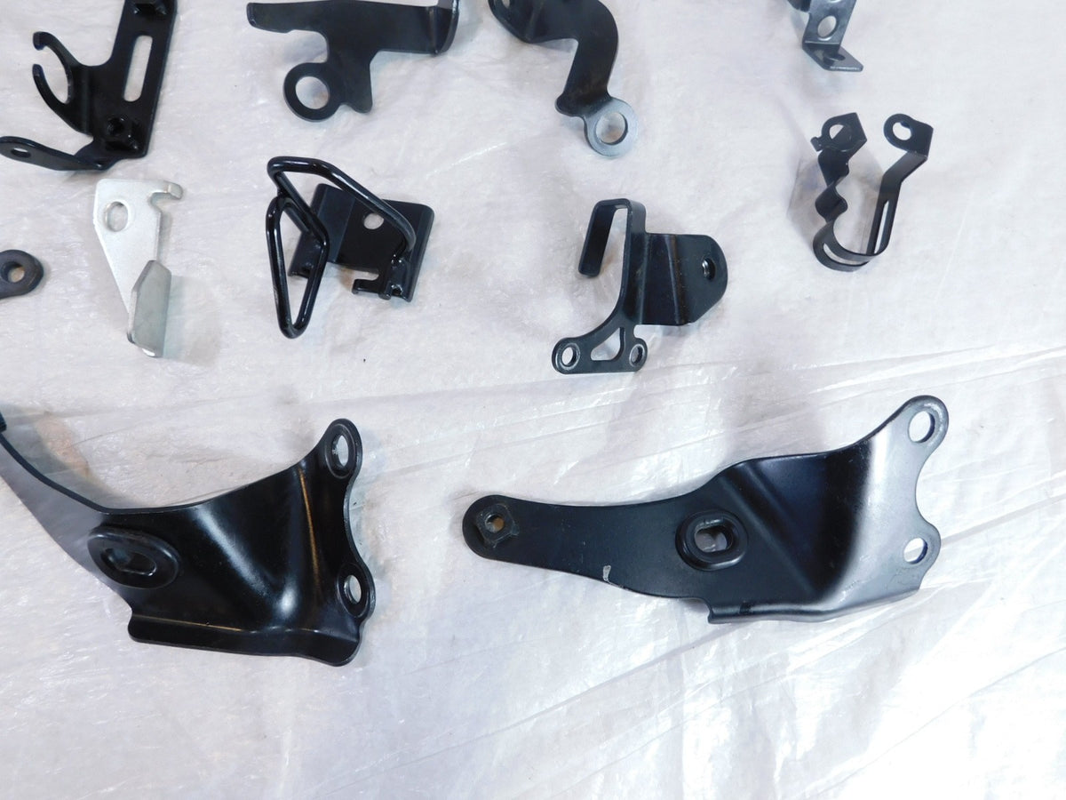 2022 22 Yamaha YZFR7 YZF-R7 R7 Miscellaneous Bracket Mount Stay Parts Box Lot - C3 Cycle