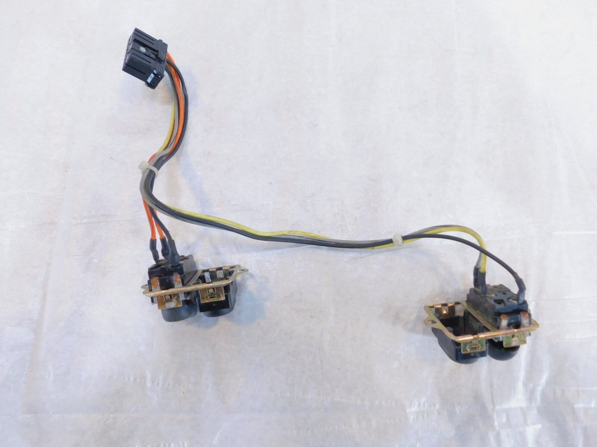 Harley Touring Electra Glide Ultra Classic Spot Lamp Accessory Control Switches