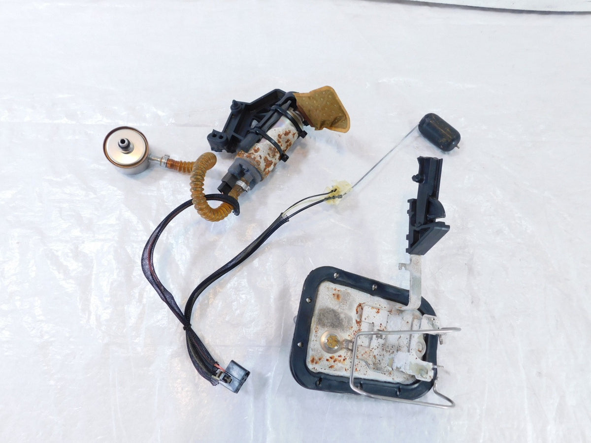 Harley Davidson Touring Road King Electra Glide Fuel Gas Petrol Pump - For Parts