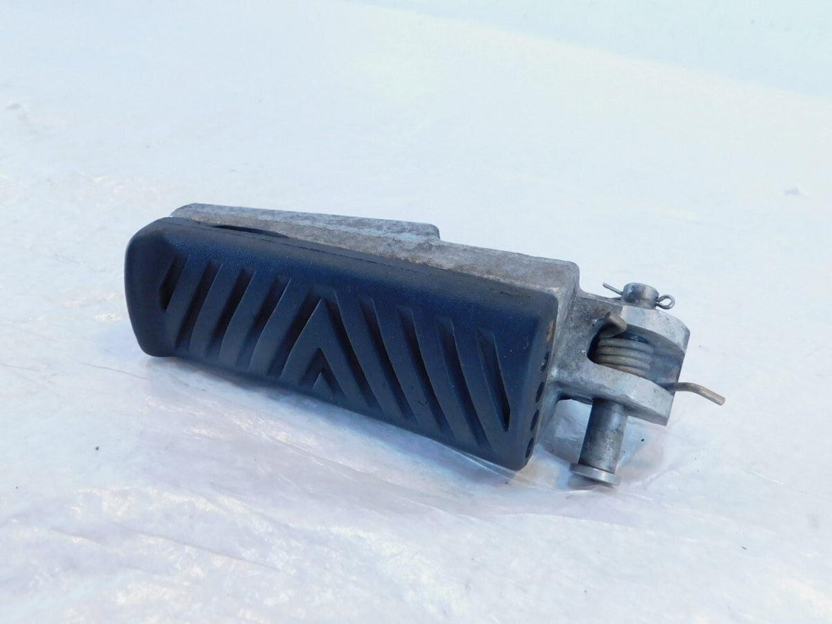 2000-2001 Victory V92 Sport Cruiser Front Right Footpeg Footrest Foot Peg Rest - C3 Cycle